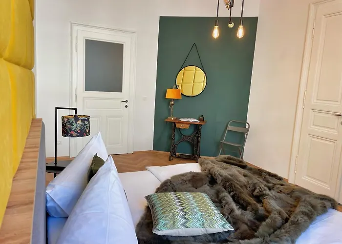 Loft2be, Loft For 8 *
